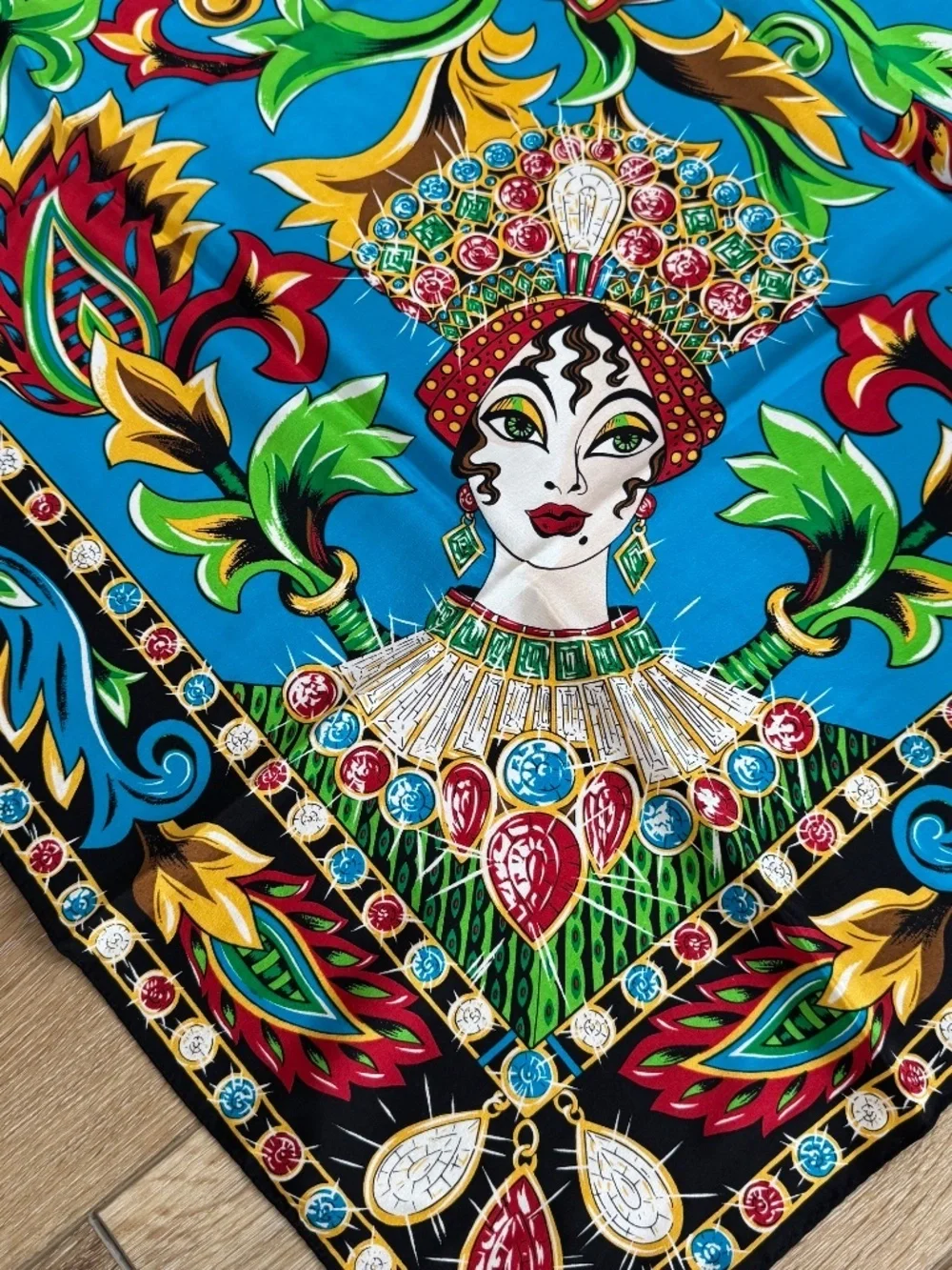 Women's Colorful Crowned Jewel Lady Square Scarf One Size GUC